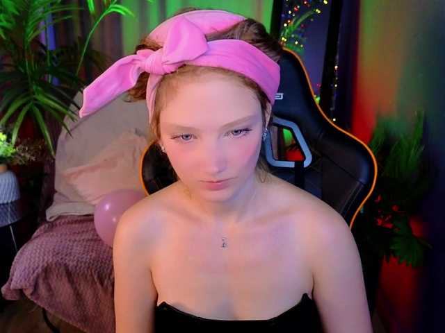Your-lilith live cam preview
