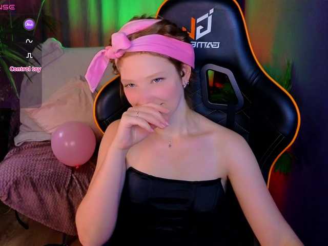 Your-lilith live cam preview