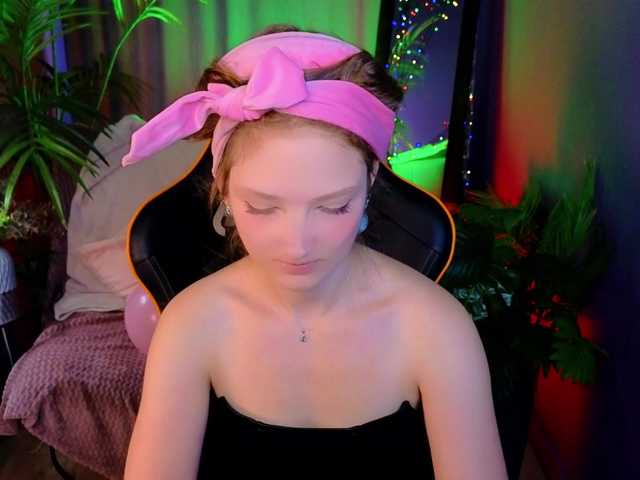 Your-lilith live cam preview