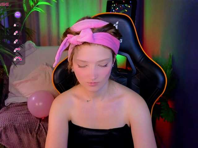 Your-lilith live cam preview