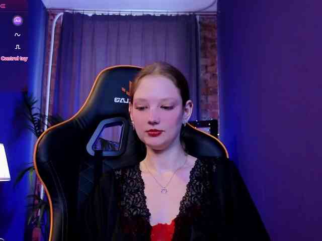 Your-lilith webcam