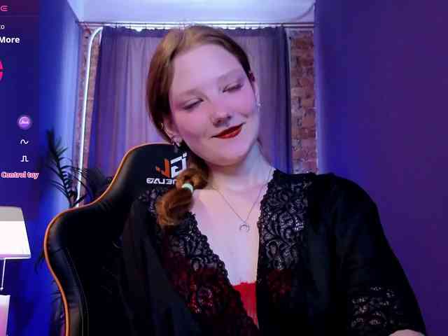 Your-lilith webcam