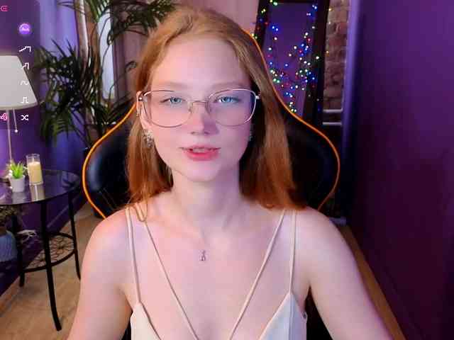 Your-lilith webcam
