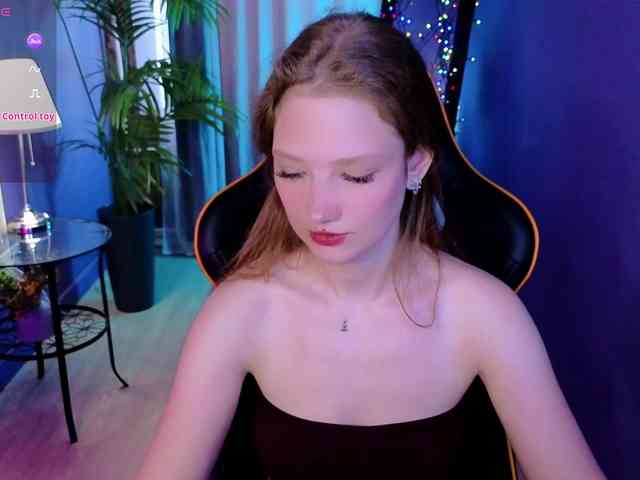 Your-lilith webcam