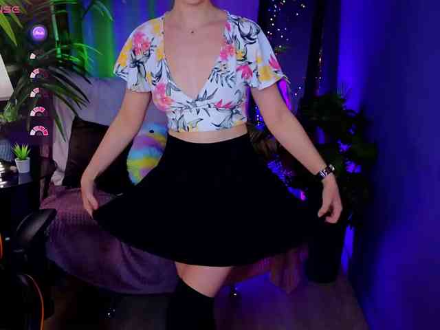 Your-lilith's webcam live show