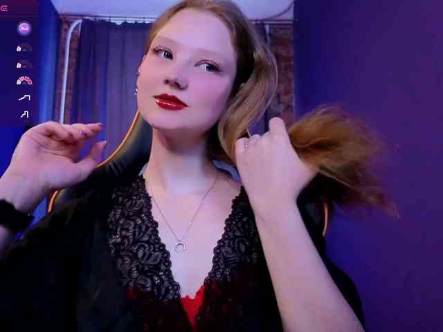 Your-lilith webcam