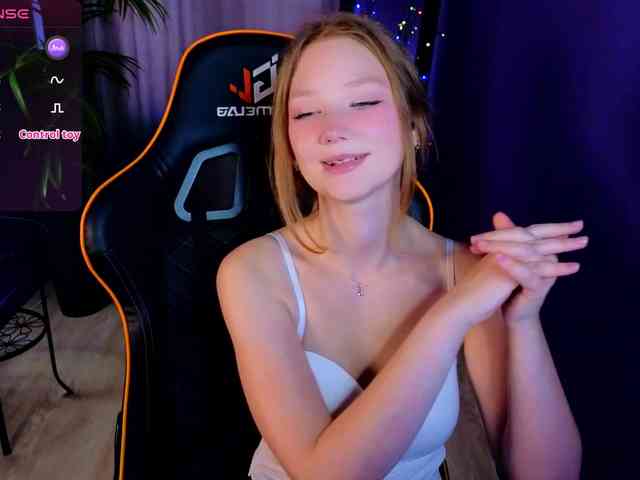 Your-lilith webcam