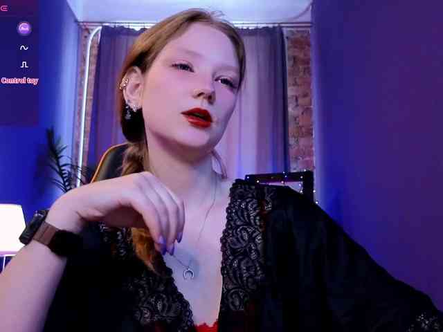Your-lilith webcam
