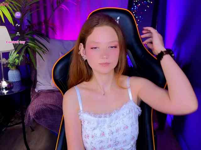 Your-lilith webcam
