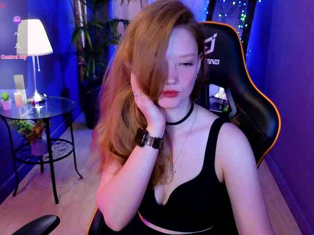 Your-lilith webcam
