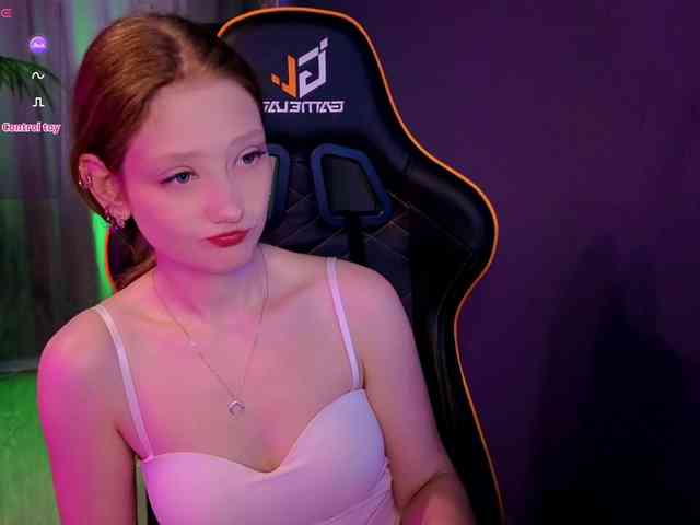 Your-lilith webcam