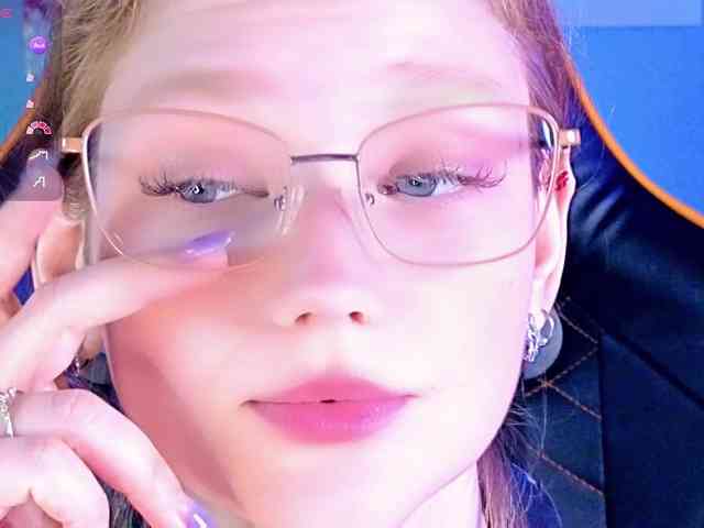 Your-lilith webcam