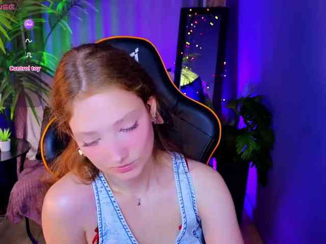 Your-lilith webcam