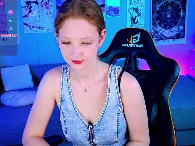 Your-lilith webcam