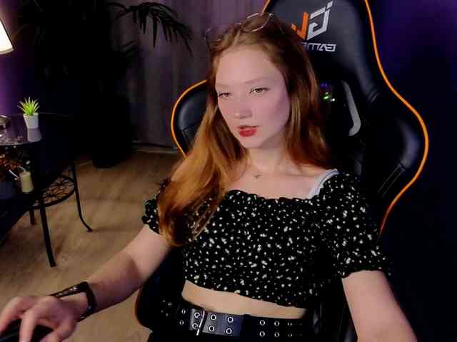 Your-lilith webcam