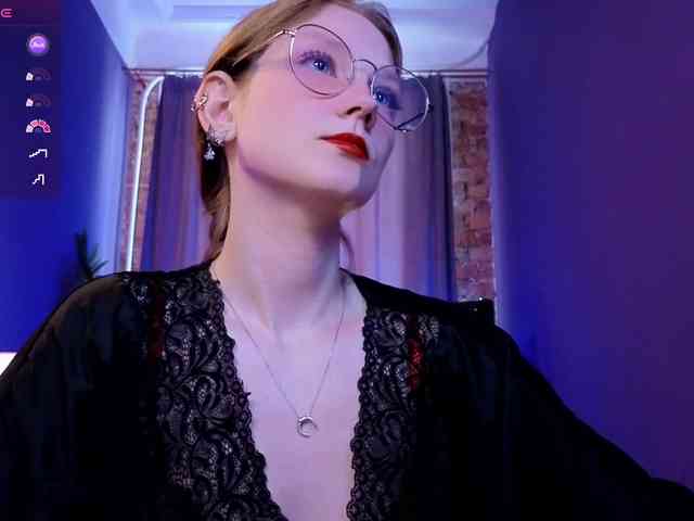 Your-lilith webcam