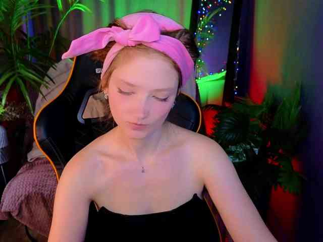 Your-lilith webcam