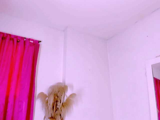 karoline-miss live cam