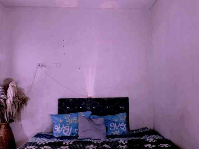 karoline-miss Live Webcam on BongaCams