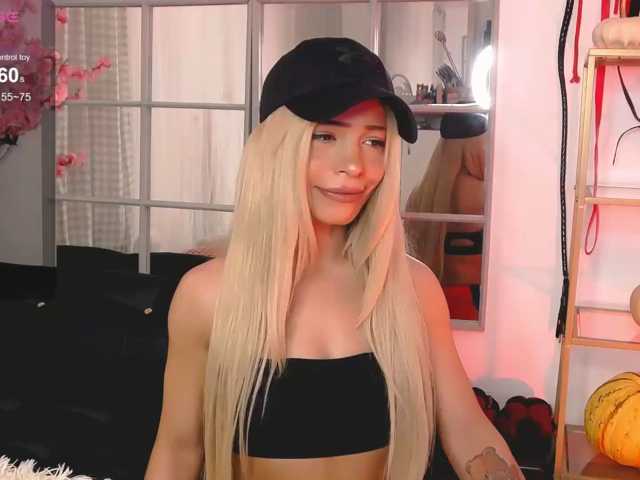 SarahRaiynex, en directo ahora en BongaCams