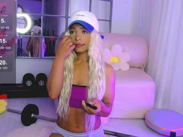 SarahRaiynex live cam on BongaCams