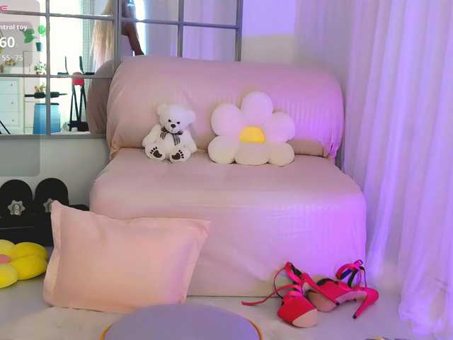 SarahRaiynex live cam on BongaCams