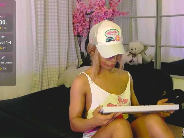 SarahRaiynex live cam on BongaCams