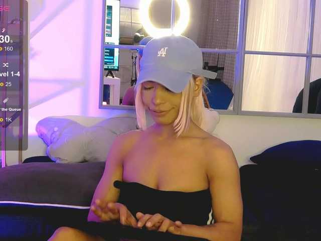SarahRaiynex live cam on BongaCams
