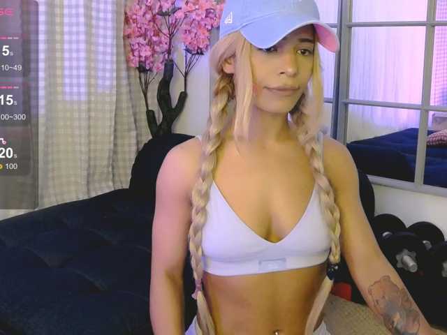 SarahRaiynex live cam preview