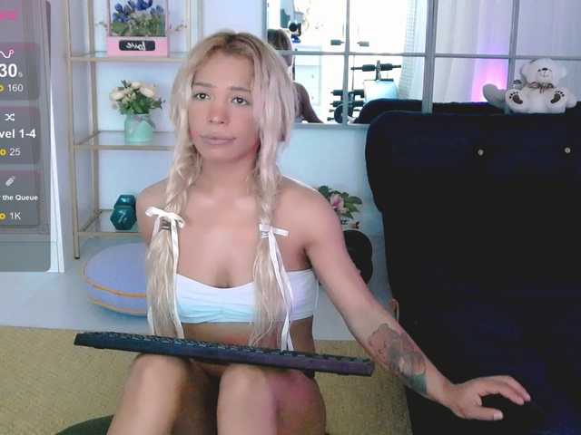 SarahRaiynex live webcam show