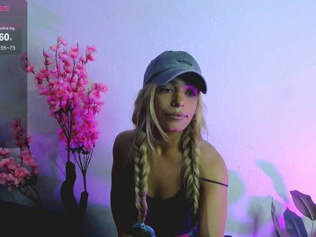 SarahRaiynex live cam on BongaCams