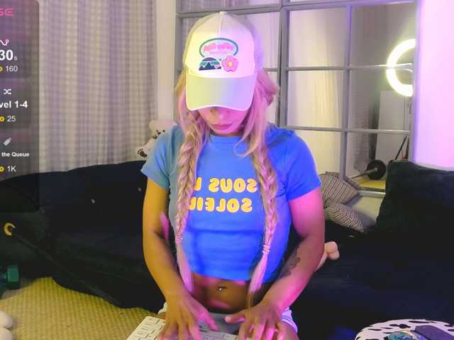 SarahRaiynex live cam on BongaCams