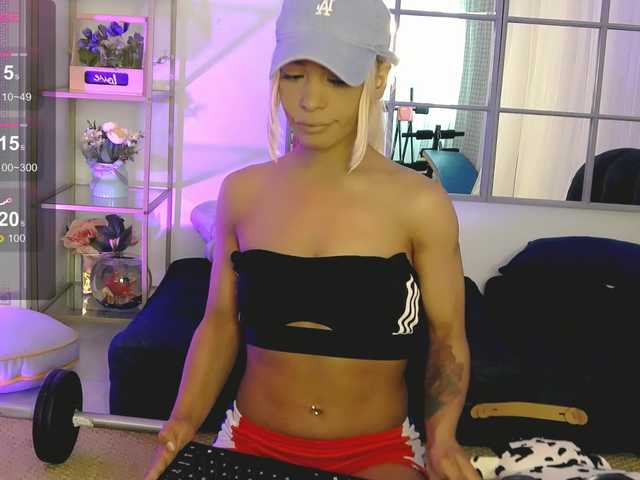 SarahRaiynex live cam on BongaCams