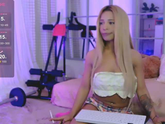 SarahRaiynex live cam on BongaCams