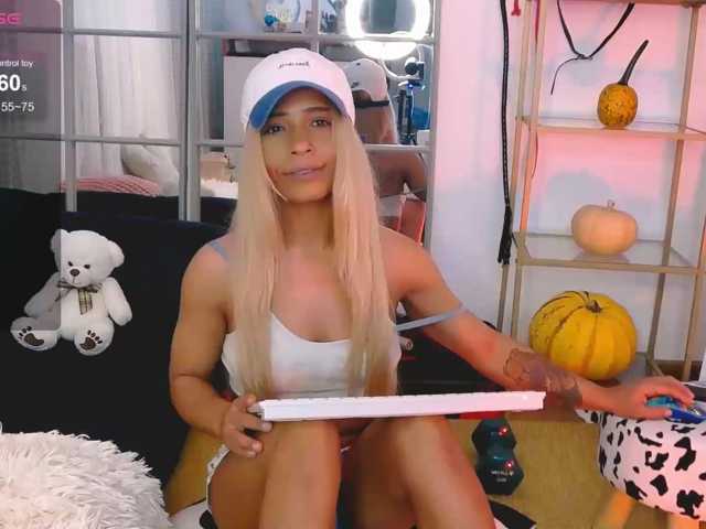 SarahRaiynex, live now on BongaCams