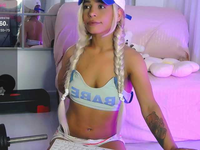 SarahRaiynex live cam on BongaCams