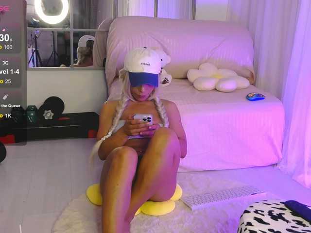 SarahRaiynex live cam on BongaCams
