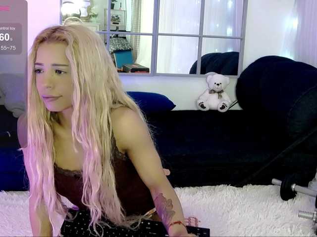 Sex chat gratuit in direct cu SarahRaiynex pe BongaCams