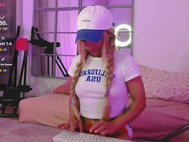 SarahRaiynex live cam