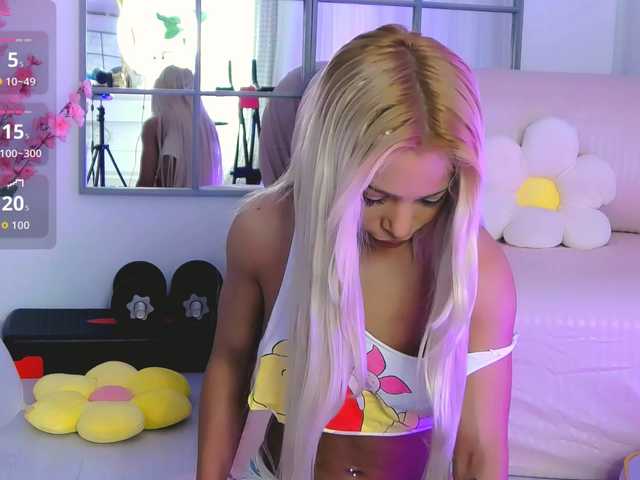 SarahRaiynex live cam on BongaCams