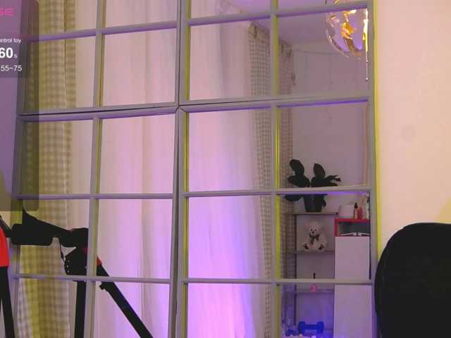 SarahRaiynex live cam preview