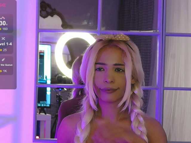 SarahRaiynex live cam on BongaCams