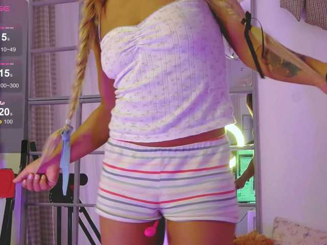 SarahRaiynex live cam on BongaCams