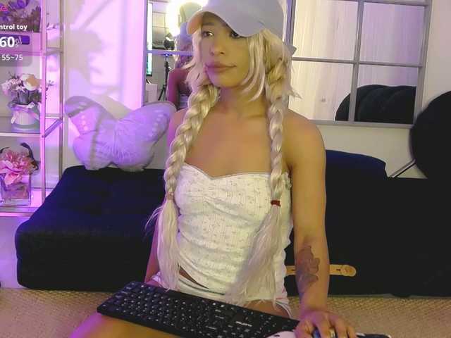 SarahRaiynex live cam on BongaCams