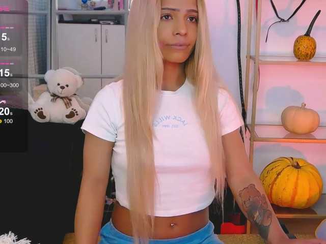 SarahRaiynex live cam on BongaCams