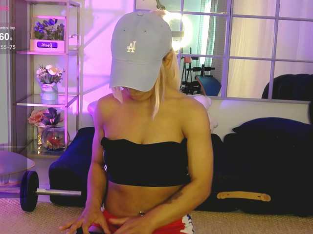 SarahRaiynex live cam on BongaCams