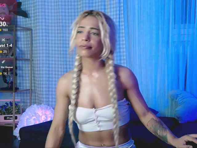 SarahRaiynex webcam