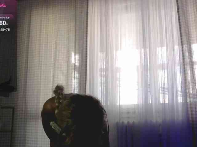 SarahRaiynex webcam