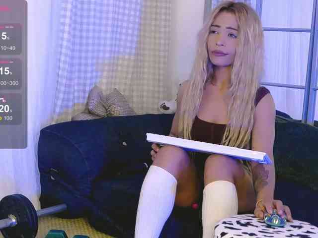 SarahRaiynex webcam