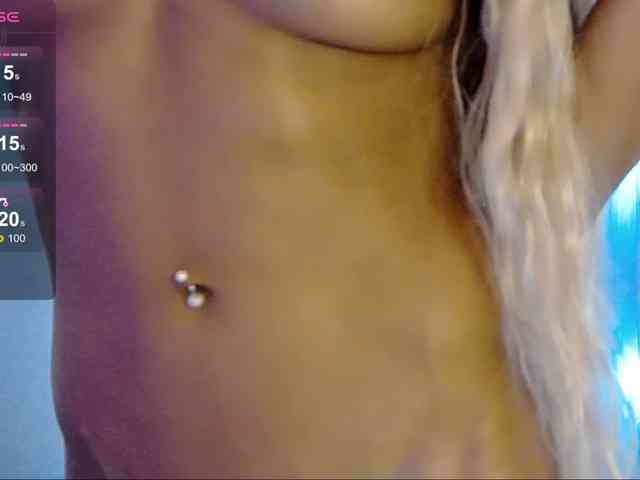 SarahRaiynex webcam